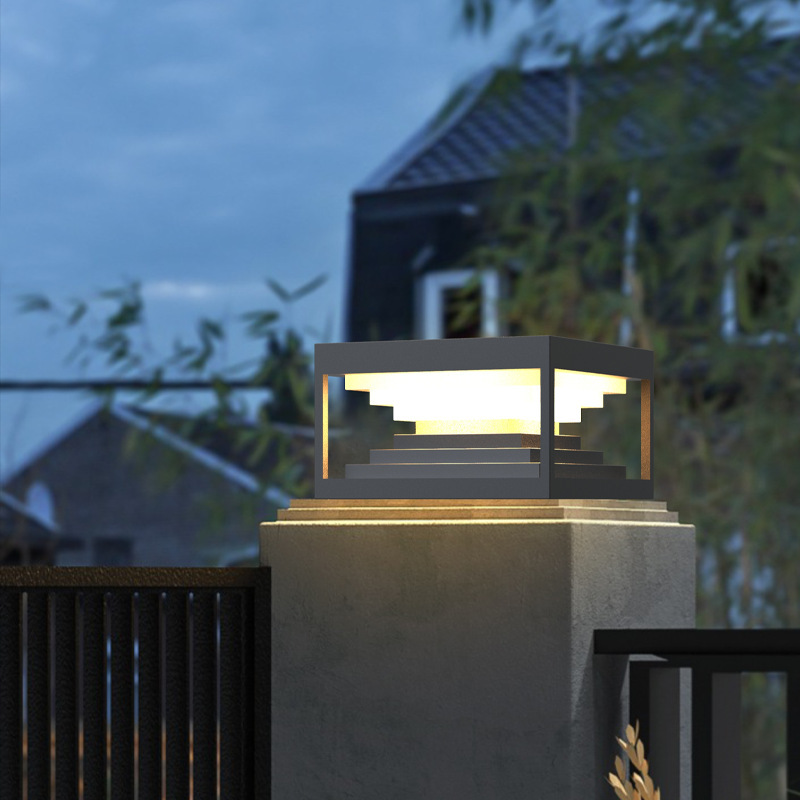 Outdoor lights, waterproof column lights, courtyard lights, outdoor fence villa column lights, square door stack lights, solar column head lights Application Scenario