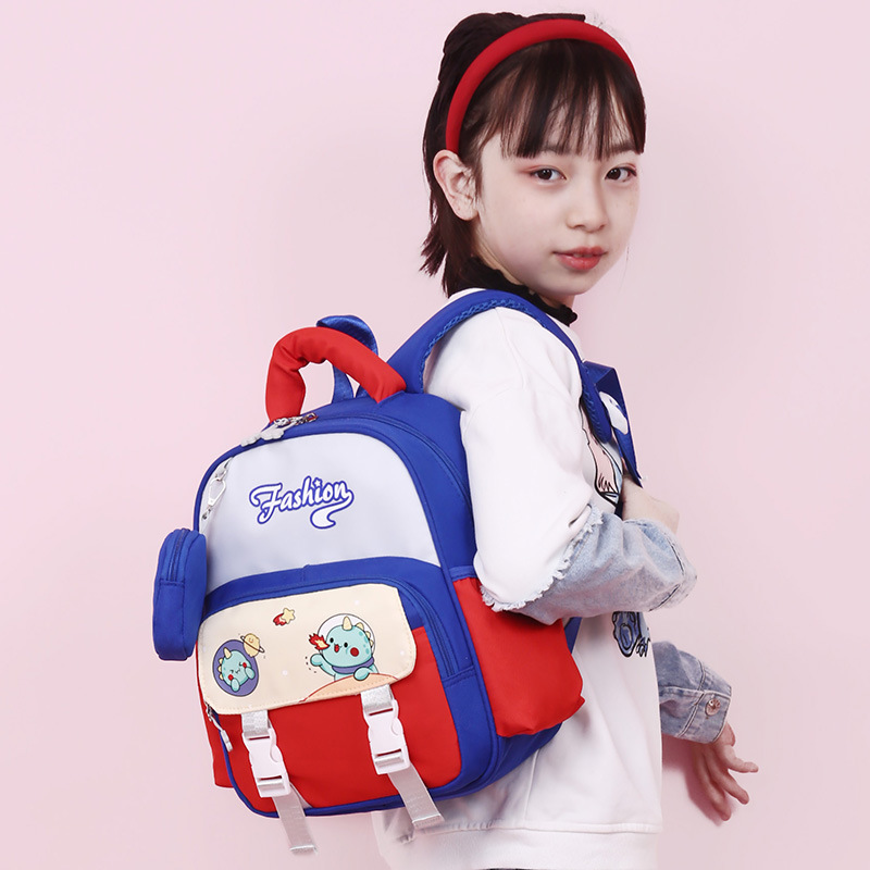 Cross-border schoolbag: Cute rabbit backpack with chest buckle for kindergarten girls, small class backpack for boys, cartoon dinosaur backpack for entering the kindergarten Application Scenario
