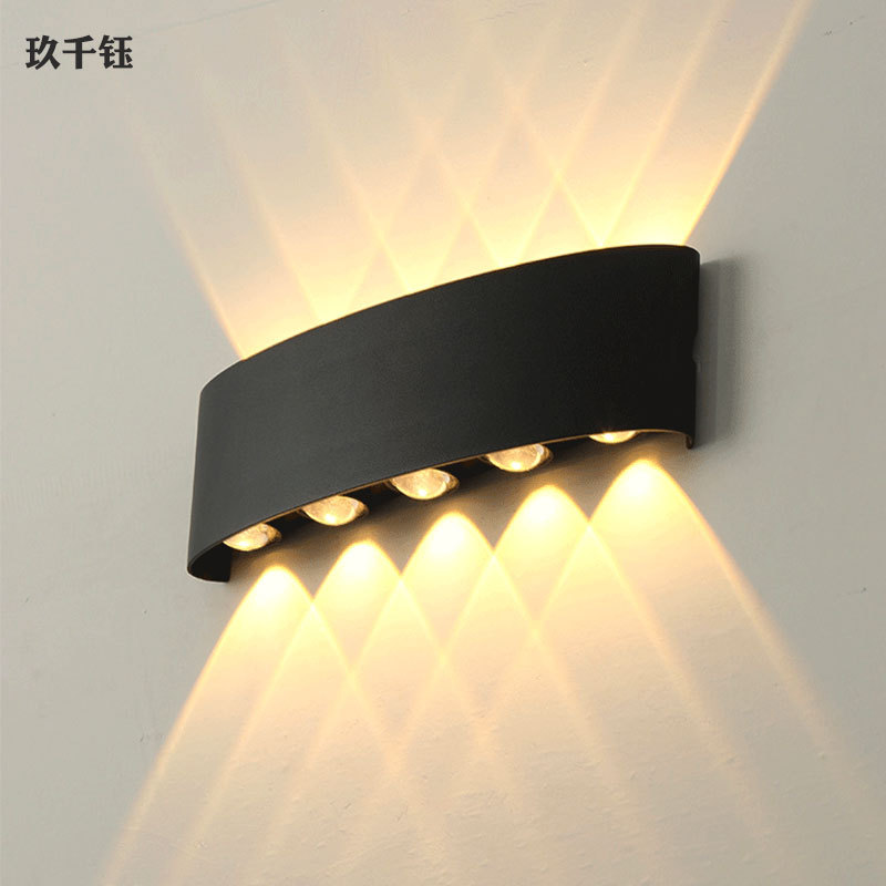 Outdoor wall lamps, simple entrance door wall lamps, LED waterproof decorative wall lamps for villas, hotels, exterior walls, corridors and balconies full figure
