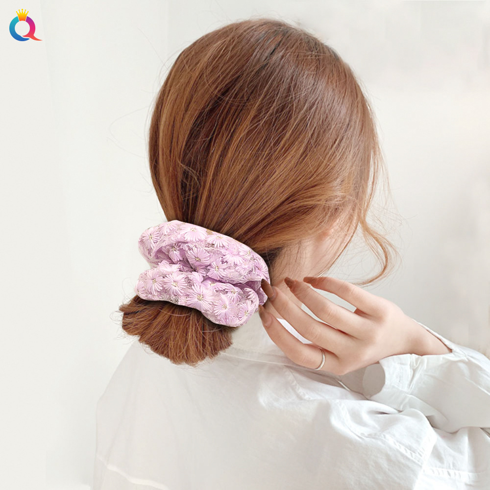 Qiyue Gentle Lace small flower hair band, elegant hair tie, popular large intestine circle, forest-themed hair accessory and headwear Application Scenario