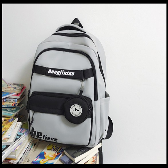 Retro workwear-style backpacks for girls, large-capacity bags for high school and junior high school students in contrasting colors, and trendy computer backpacks for boys Application Scenario