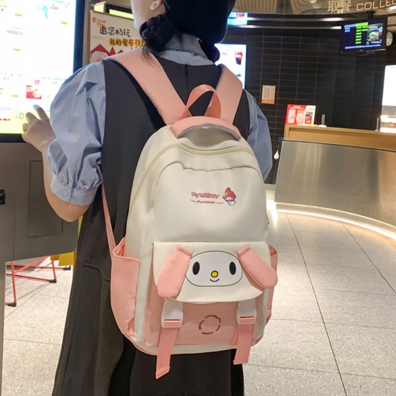 The 2025 new student schoolbag features a simple and casual campus style, a large-capacity cartoon backpack, and a Korean-style fresh and clean backpack full figure