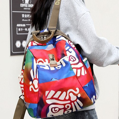 Fashionable fabric ethnic-style backpack with large capacity, colorful backpack, trendy nylon fabric, dirt-resistant and ultra-light, 2024 autumn new style Application Scenario