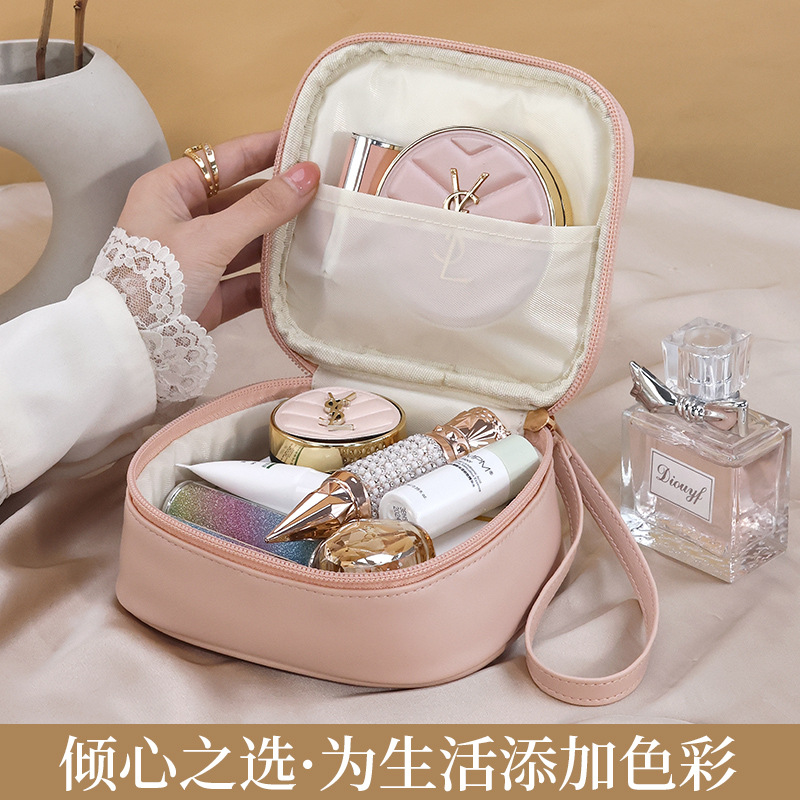 Mini PU portable sanitary napkin bag, sanitary napkin storage bag, postpartum care bag, cream storage small bag, easy to carry and exquisite details Picture