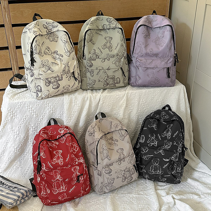 Simple ins backpacks for boys and girls in junior high school, large-capacity printed backpacks for high school students, and backpacks for college students Application Scenario