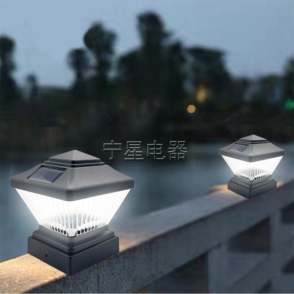 Solar-powered column head lights, outdoor European-style garden lights, fence lights, gate column lights, villa wall head lights, outdoor landscape lights Specification drawing
