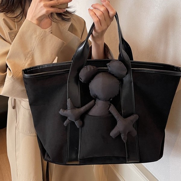 New large-capacity versatile handbag, cute doll tote bag, velvet surface, retro high-end texture single-shoulder bag full figure