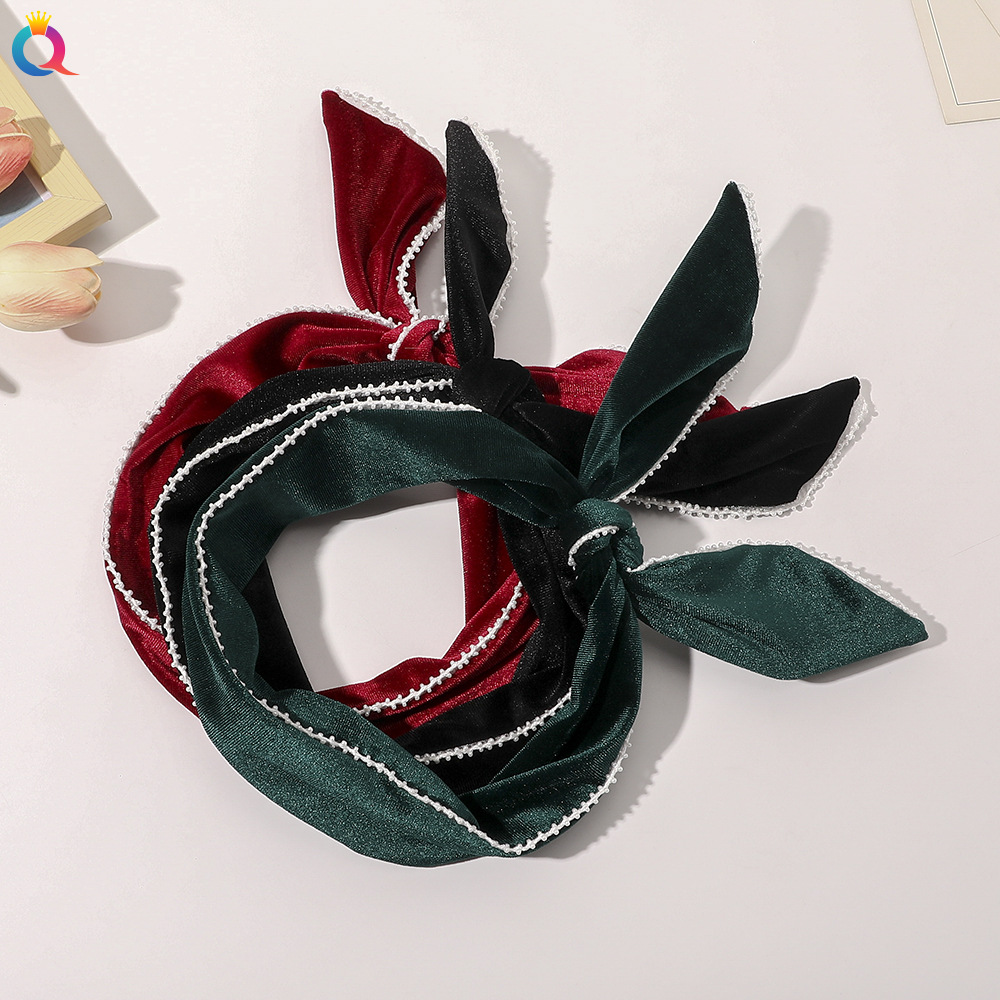 This is a green retro velvet cross headband with a bow and a trendy rabbit ear headband, the same style as Yang Mi's details Picture