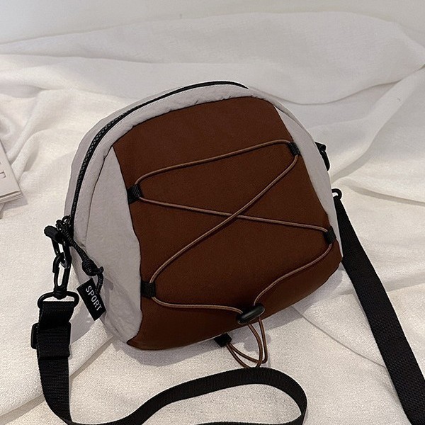 A large-capacity women's fashion 2024 new niche design single-shoulder crossbody sporty canvas bag details Picture