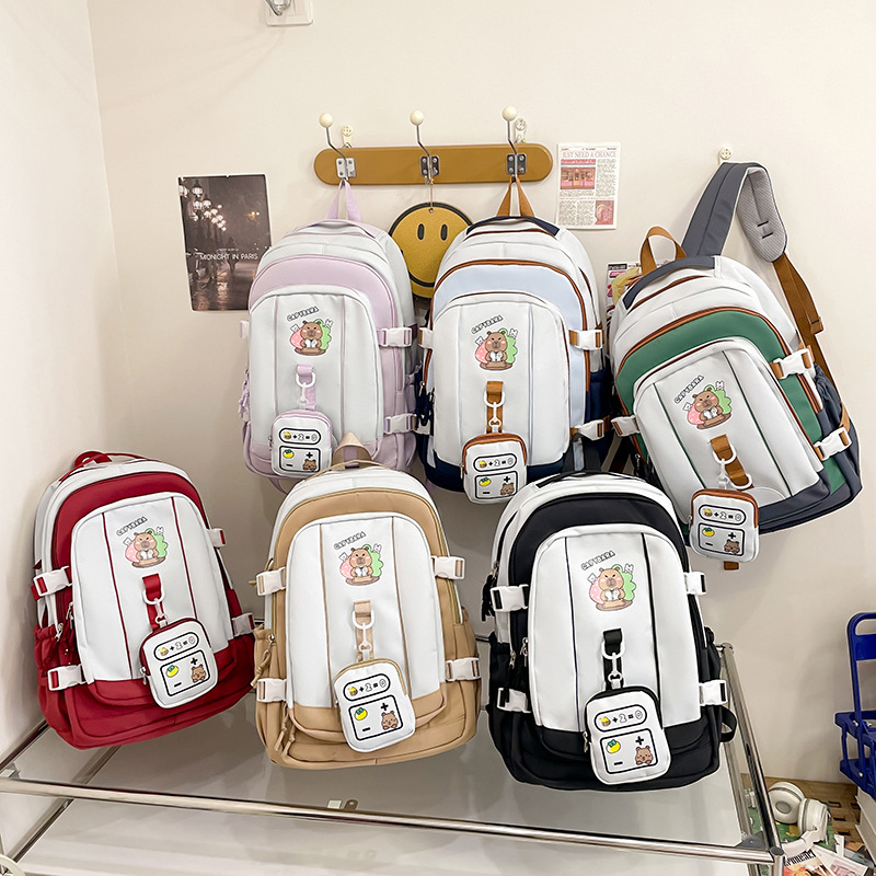 Spring 2025 new style backpack, nylon fabric backpack, high appearance level, ins Capibara bag for junior high school and primary school Application Scenario