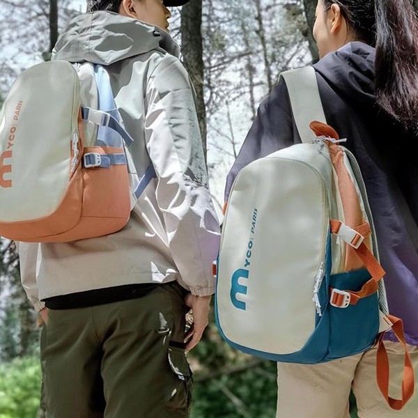 A new high-end brand backpack for women with an ultra-high appearance level in 2024, a fashionable and trendy backpack for men details Picture