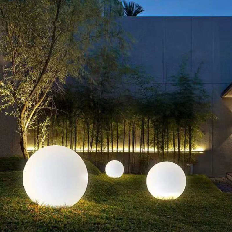 Moon lamp, outdoor solar camping atmosphere lamp, waterproof courtyard lighting decoration, moon-emitting spherical lawn lamp Application Scenario