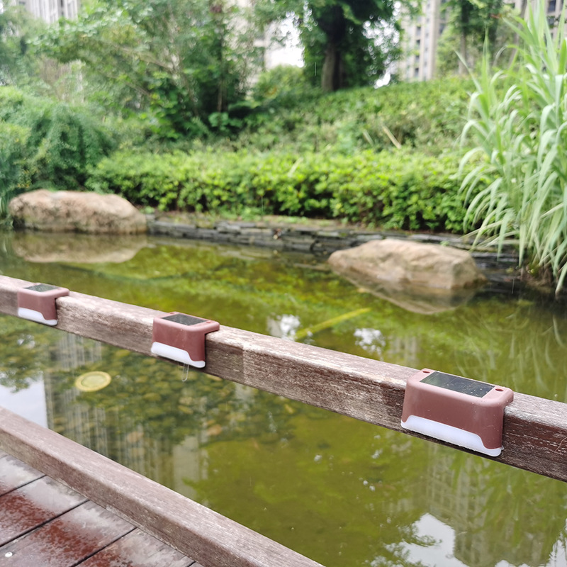 Solar step lights, staircase lights, LED corridor lights, fence lights, outdoor garden landscape lights, courtyard staircase lights Application Scenario