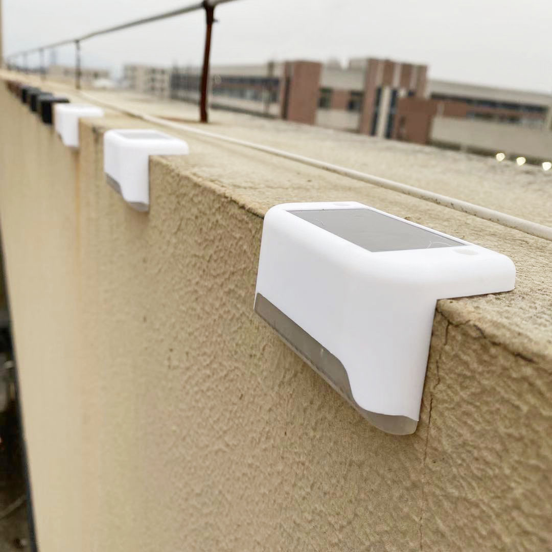 Outdoor solar railing lights, 1LED staircase lights, waterproof fence step lights, villa courtyard decorative landscape lights Specification drawing