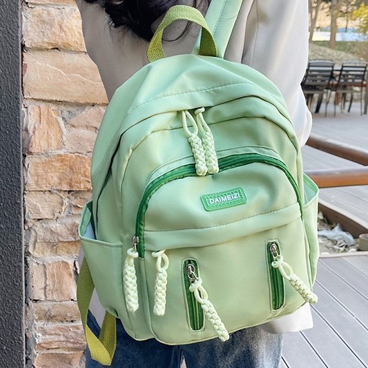 Simple small backpack for girls, study bag, commuting bag, mom's casual and versatile travel light backpack full figure