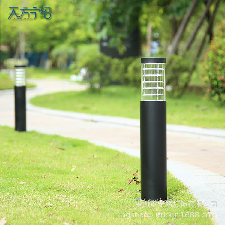 Outdoor solar lawn lights, grass field lights, square garden lights, LED courtyard lights, landscape lights, street lights, low column lights, aluminum full figure