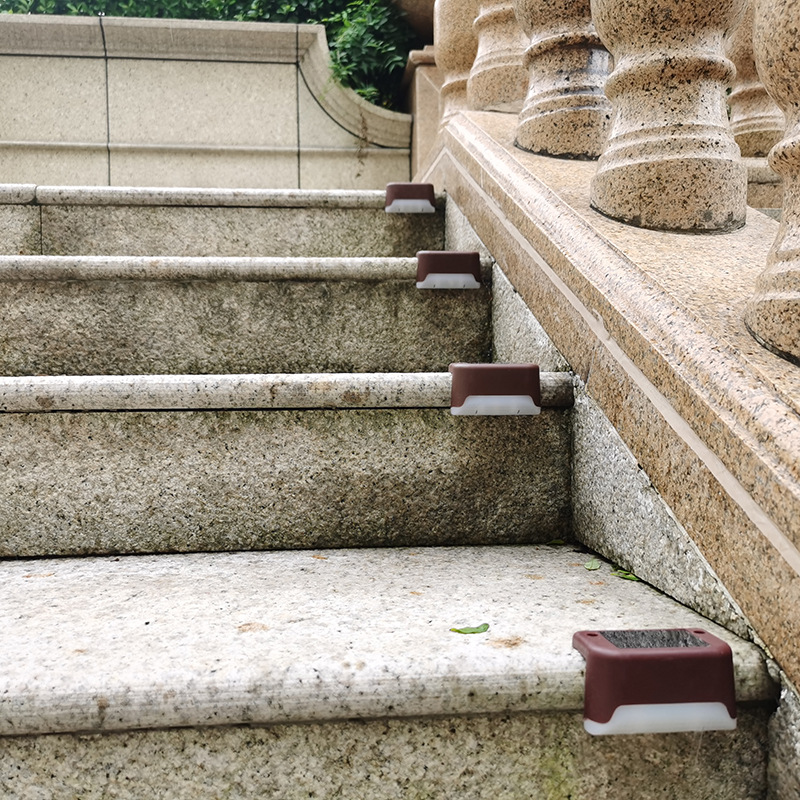 Solar step lights, staircase lights, LED corridor lights, fence lights, outdoor garden landscape lights, courtyard staircase lights Specification drawing