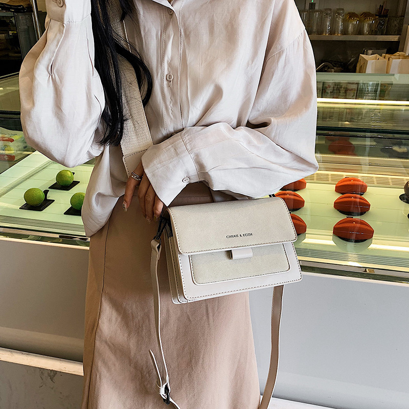 Cross-border chic small bag for Women 2023 New Korean-style small square bag with wide shoulder strap, fashionable and versatile, single-shoulder crossbody bag trend Specification drawing