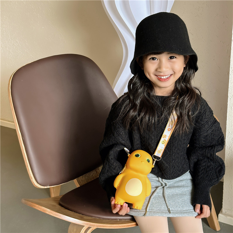 Cute milk dragon small bag, creative new storage bag, silicone loose change, cartoon children's single-shoulder crossbody bag, doll bag full figure