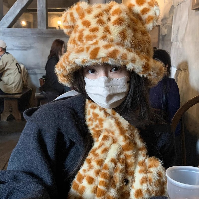 2024 New style scarf, cartoon leopard print puppy plush scarf, student cycling neck protection, cold protection and warmth, fleece scarf full figure
