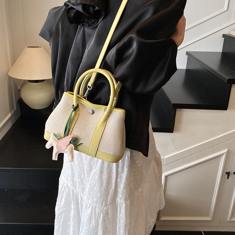 2025 Summer New high-end color-blocking hand-held bucket bag, women's fashionable color-blocking single-shoulder bag, large-capacity crossbody bag Specification drawing