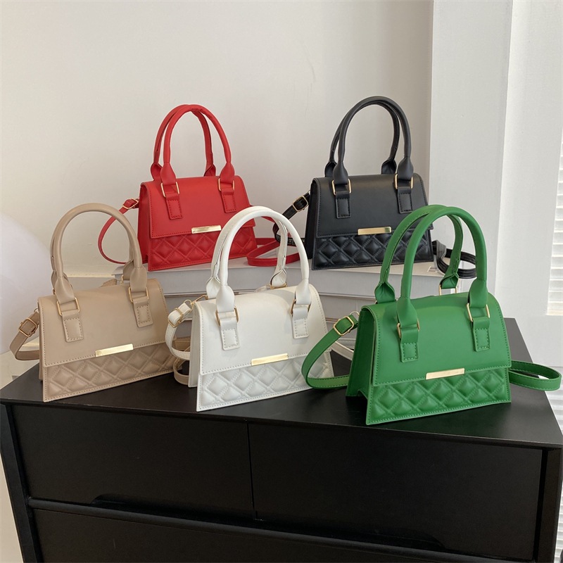Retro solid color fashionable diamond-patterned embroidered thread handbag 2023 spring Korean version versatile casual bag, single-shoulder crossbody bag trend Application Scenario