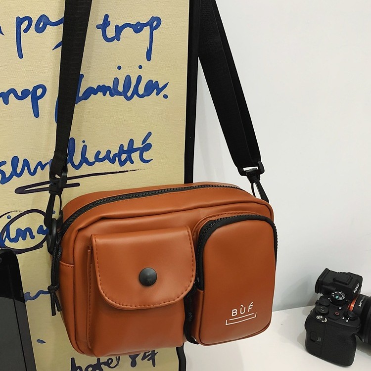 The 2024 new minimalist single-shoulder small square bag on Instagram is a super popular crossbody bag for casual travel and going out Specification drawing
