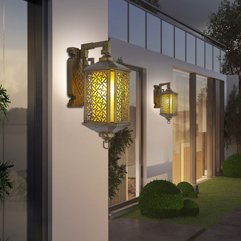 Chinese-style outdoor wall lamps, die-cast lamps, garden community garden landscape lamps, retro courtyard lamps, gate lamps, outdoor wall lamps Application Scenario