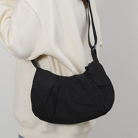 Spring 2025 new solid color, simple and versatile, large-capacity pleated single-shoulder crossbody bag, sporty style for making dumplings Specification drawing