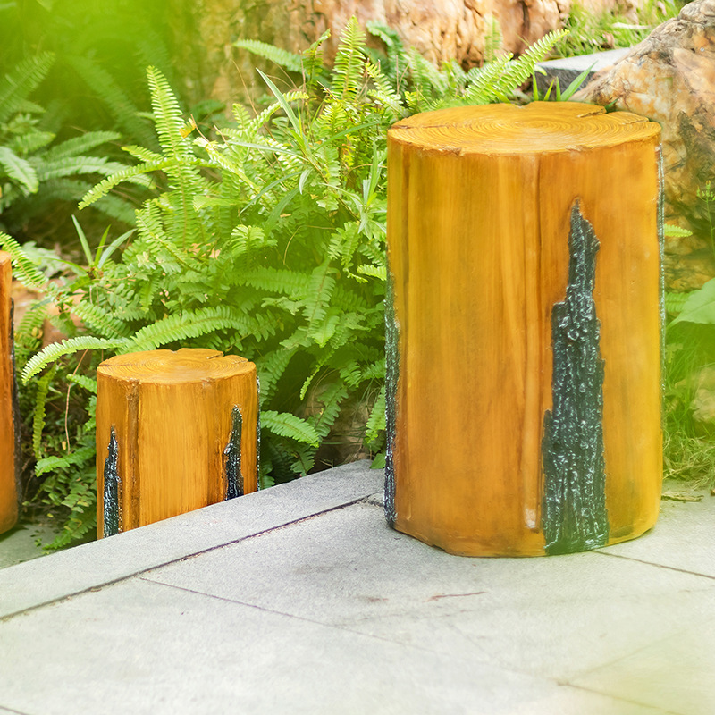 LED simulation tree stump lights, wooden stump lights, solar park landscape lights, outdoor waterproof courtyard lights, villa lawn lights Application Scenario