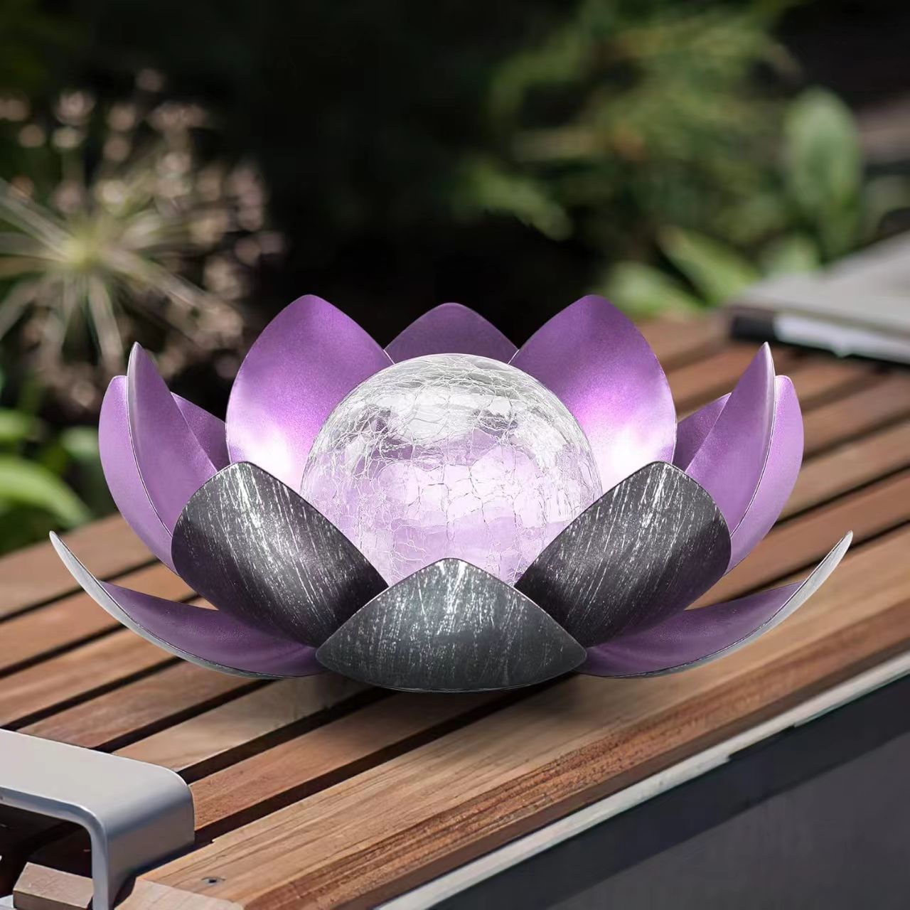 Amazon's in-stock solar lotus lamps, garden crack lotus lamps, ground plug landscape lamps, waterproof garden ice hockey lamps details Picture