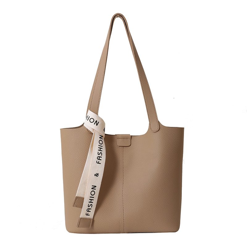 French niche, simple and large-capacity commuter tote bag for women 2023 new style, fashionable and versatile, soft leather single-shoulder large bag Item Picture