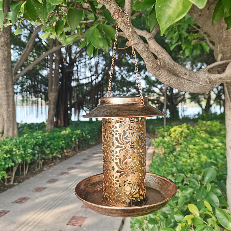 Outdoor solar lamp, metal hanging bird feeder, dual-purpose bird feeder for feeding and watering, courtyard lawn decorative lamp Application Scenario