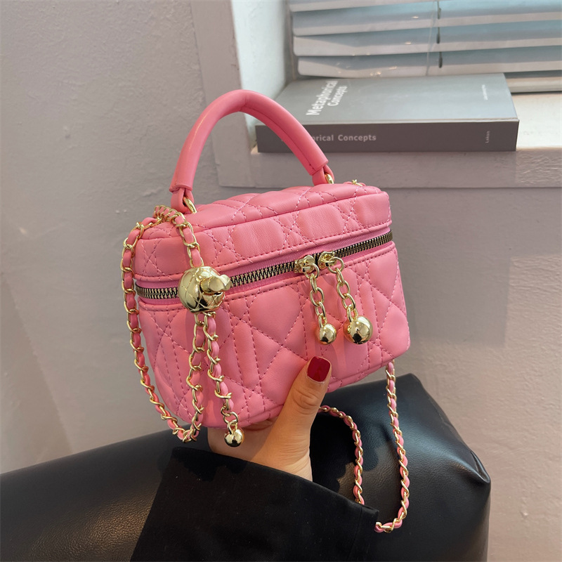 A new 2024 solid-color diamond-shaped chain handbag for women, a high-end and stylish crossbody bag, and a versatile small square bag Specification drawing