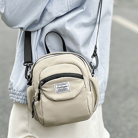 ins Japanese Harajuku style nylon bag for men and women, 2025 new style, multi-pocket, artistic single-shoulder bag, lightweight crossbody bag Specification drawing