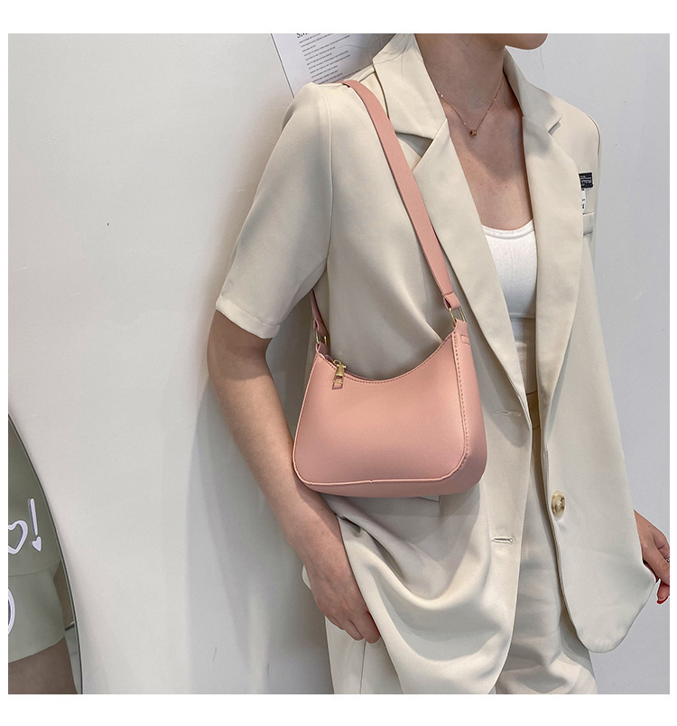 2022 Summer New Collection: Women's fashionable crossbody bag, simple underarm bag, solid-color crossbody bag, and niche dumpling bag for women Specification drawing