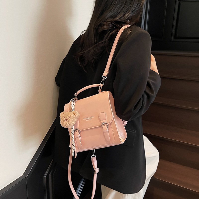 2025 New fashionable street trend handbag, women's high-end feel, large capacity small square bag, lightweight travel backpack Specification drawing