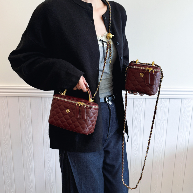 Retro hand-held fashionable bucket bag for women, 2024 new style Chanel-style diamond-shaped chain shoulder bag, versatile crossbody bag Specification drawing