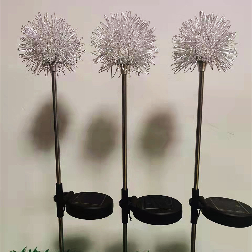 New solar-powered simulation dandelion lamp outdoor private garden aluminum wire ball dandelion shaped lamp manufacturer in stock full figure