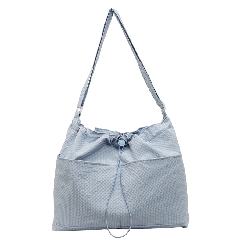 The new casual single-shoulder bag, with a laid-back and feminine style, showcases a large-capacity tote bag and a crossbody bag for school and commuting Item Picture