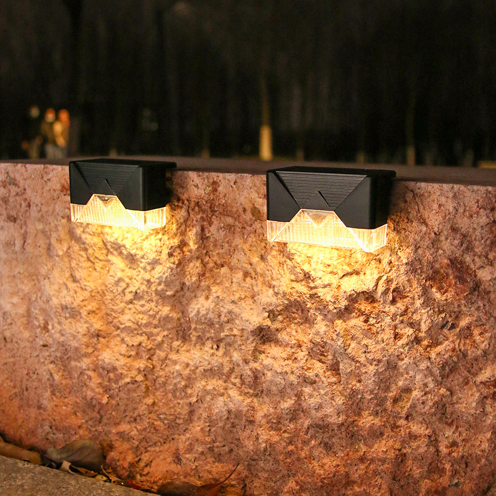 Solar-powered step lights, outdoor courtyard lights, railing lights, step lights, fence lights, decorative staircase lights, wall fence lights Specification drawing