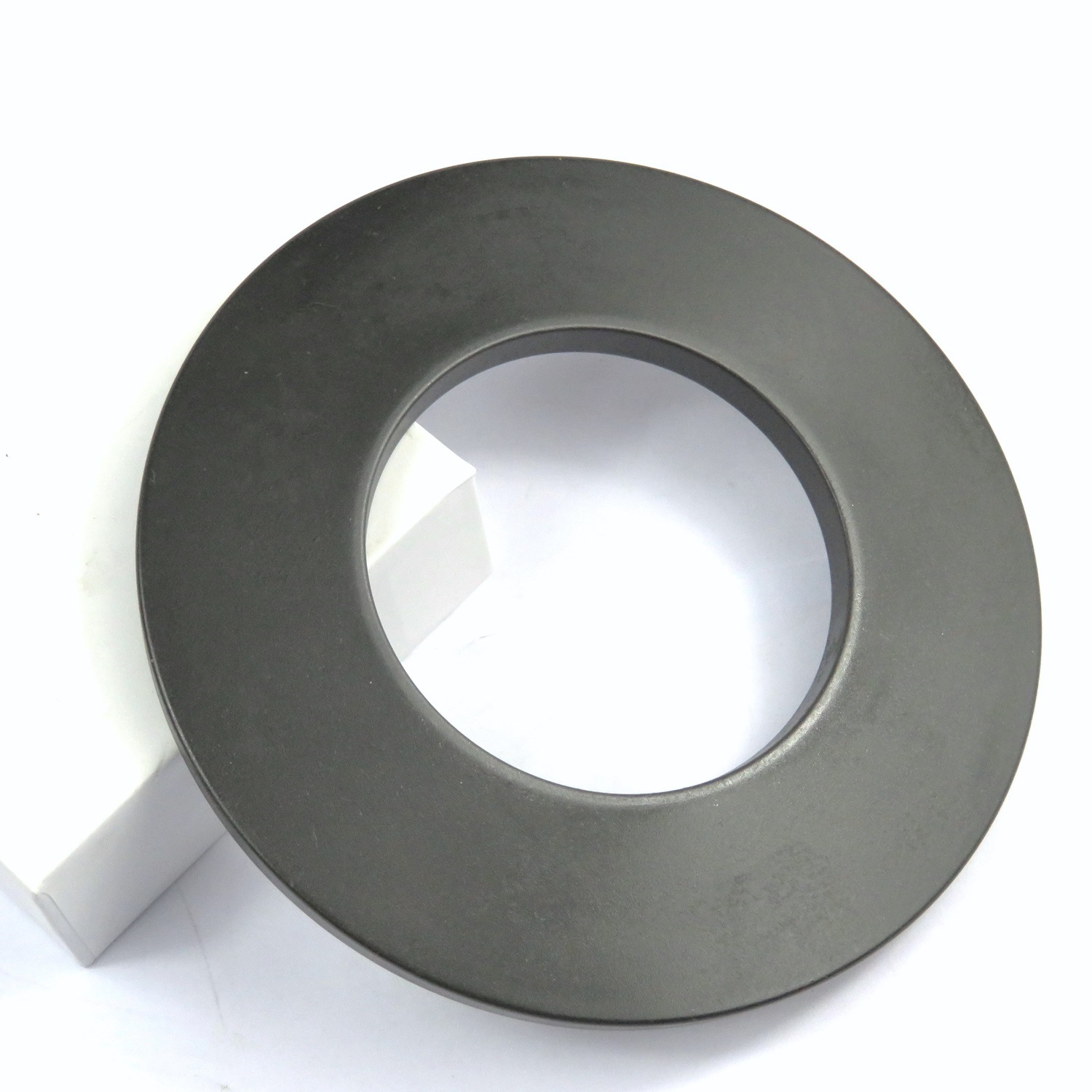 Domestic butterfly spring manufacturer, German imported alternative disc springs, durable, Rui 'erli high quality, all sizes can be non-standard Application Scenario