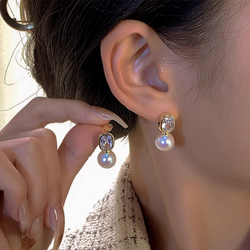 Xuhui brand exquisite and light luxury copper plated with real gold, zirconia 925 silver needle pearl, fashionable and elegant stud earrings full figure