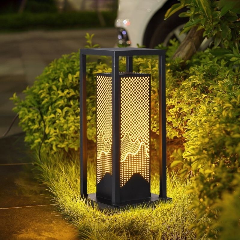 New Chinese-style solar LED floor lamps, outdoor waterproof column head lamps, villa garden courtyard gate landscape lamps full figure