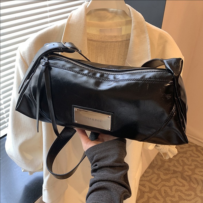 Stylish and casual underarm bag for women, 2025 new style simple single-shoulder pillow bag, high-end soft leather crossbody bag full figure