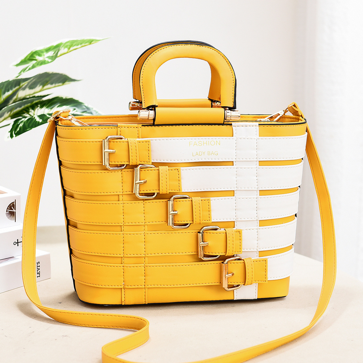 Women's bag 2020 New style, Korean version, sweet and fashionable women's bag, crossbody single-shoulder handbag, factory direct sales details Picture