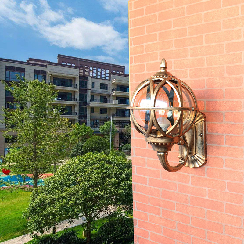 Outdoor waterproof wall lamps, European-style balcony and staircase exterior wall lamps, outdoor retro villa garden gate, corridor and courtyard lamps full figure