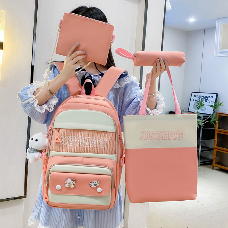 New large-capacity backpack set for girls in grades three to six of primary school Application Scenario