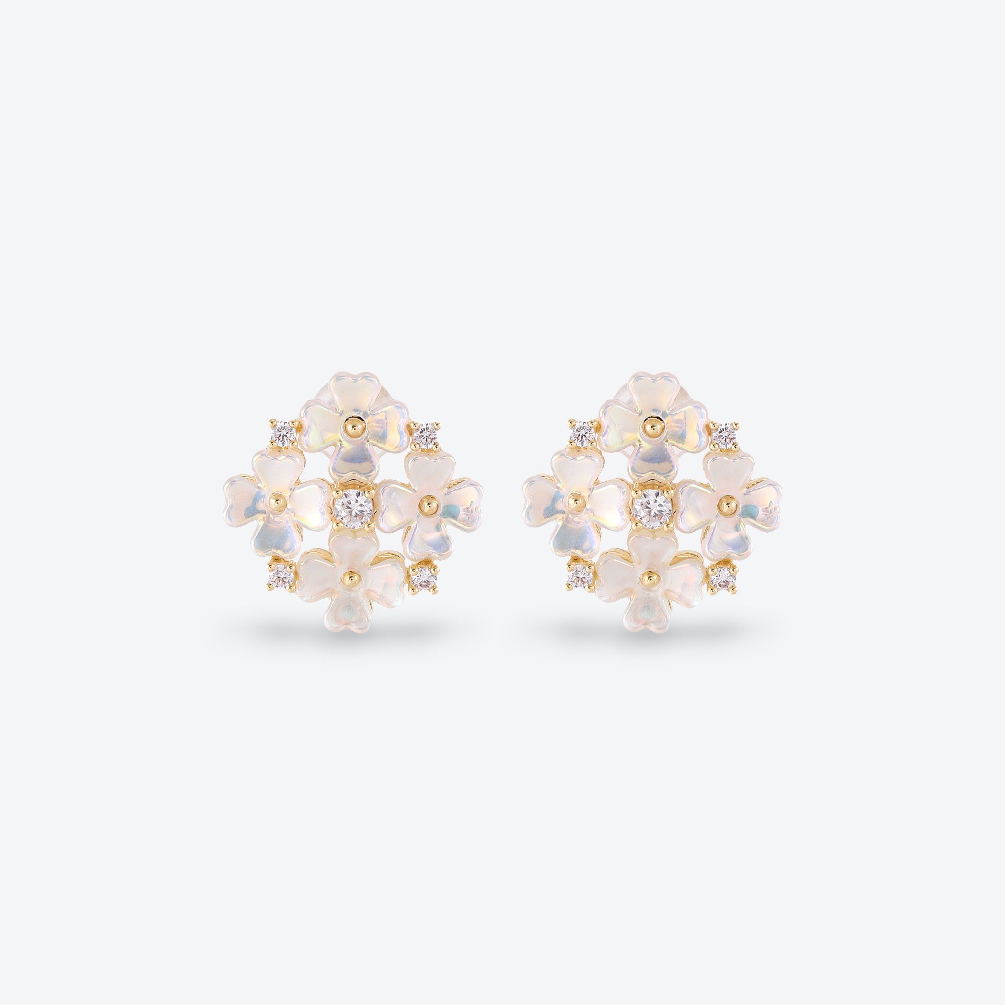 Xuhui brand exquisite and light luxury copper plated with real gold and zircon inlaid 925 silver needle shell flower stud earrings, fashionable and elegant Item Picture