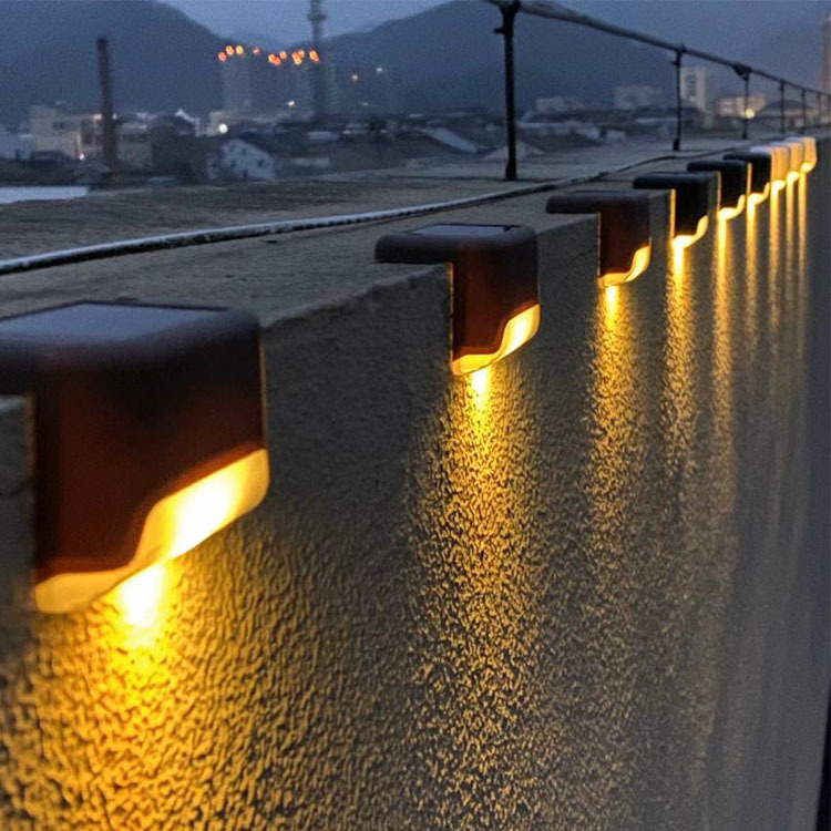 Outdoor solar railing lights, 1LED staircase lights, waterproof fence step lights, villa courtyard decorative landscape lights full figure